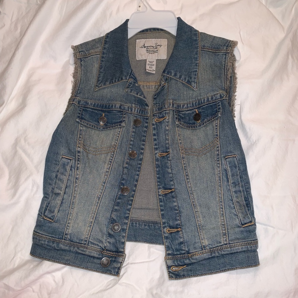 Jean Vest - Picture 1 of 1